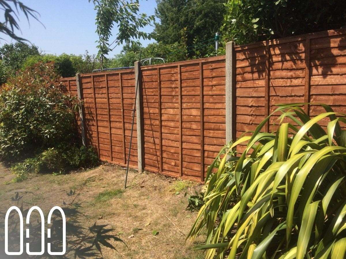 Picket Fence with Wooden Gate using square top palisades